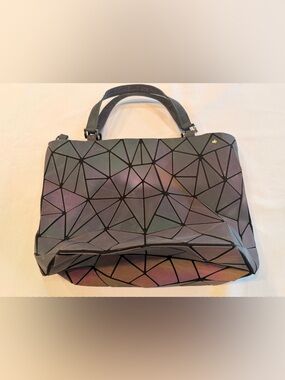 Iridescent Geometric Diamond Holographic Purse in Purple Green & Blacks